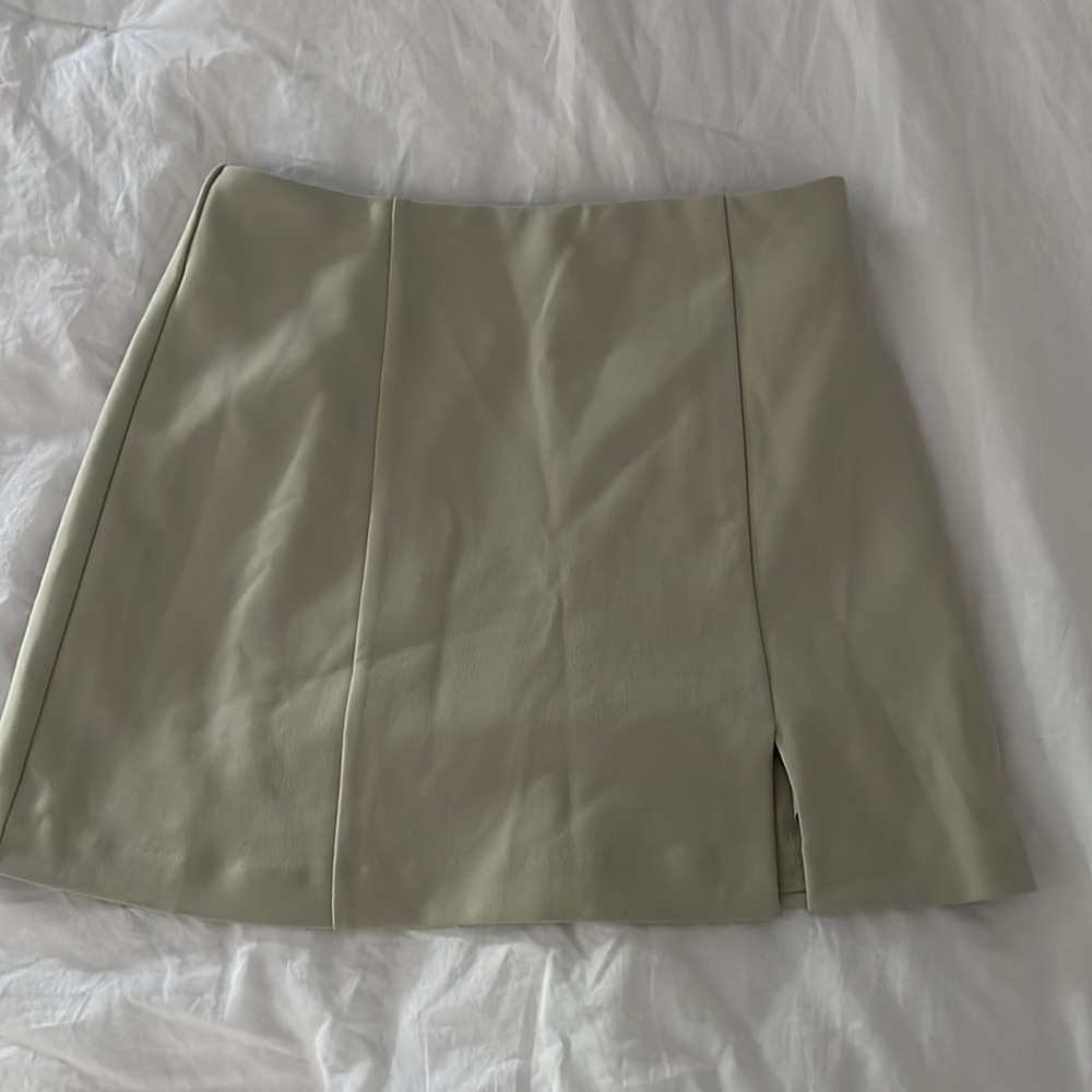 Forever 21 light green mini skirt size small